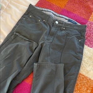 VINEYARD VINES PANTS